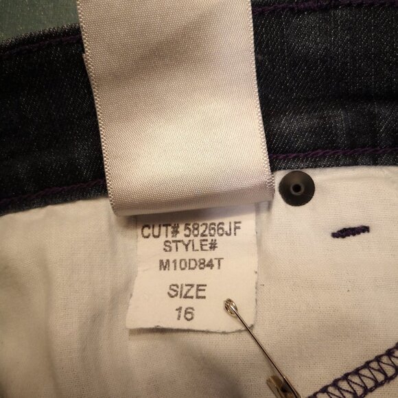 YNXDJ Ladies Capri Length Made in the USA Blue Jeans - Picture 10 of 10